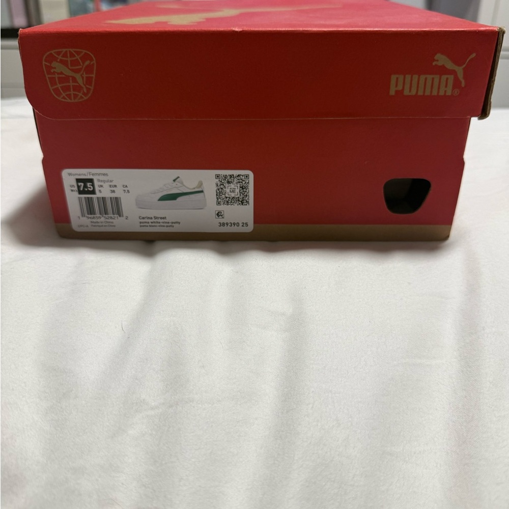 Puma White and Green Sneakers - Picture 2 of 3